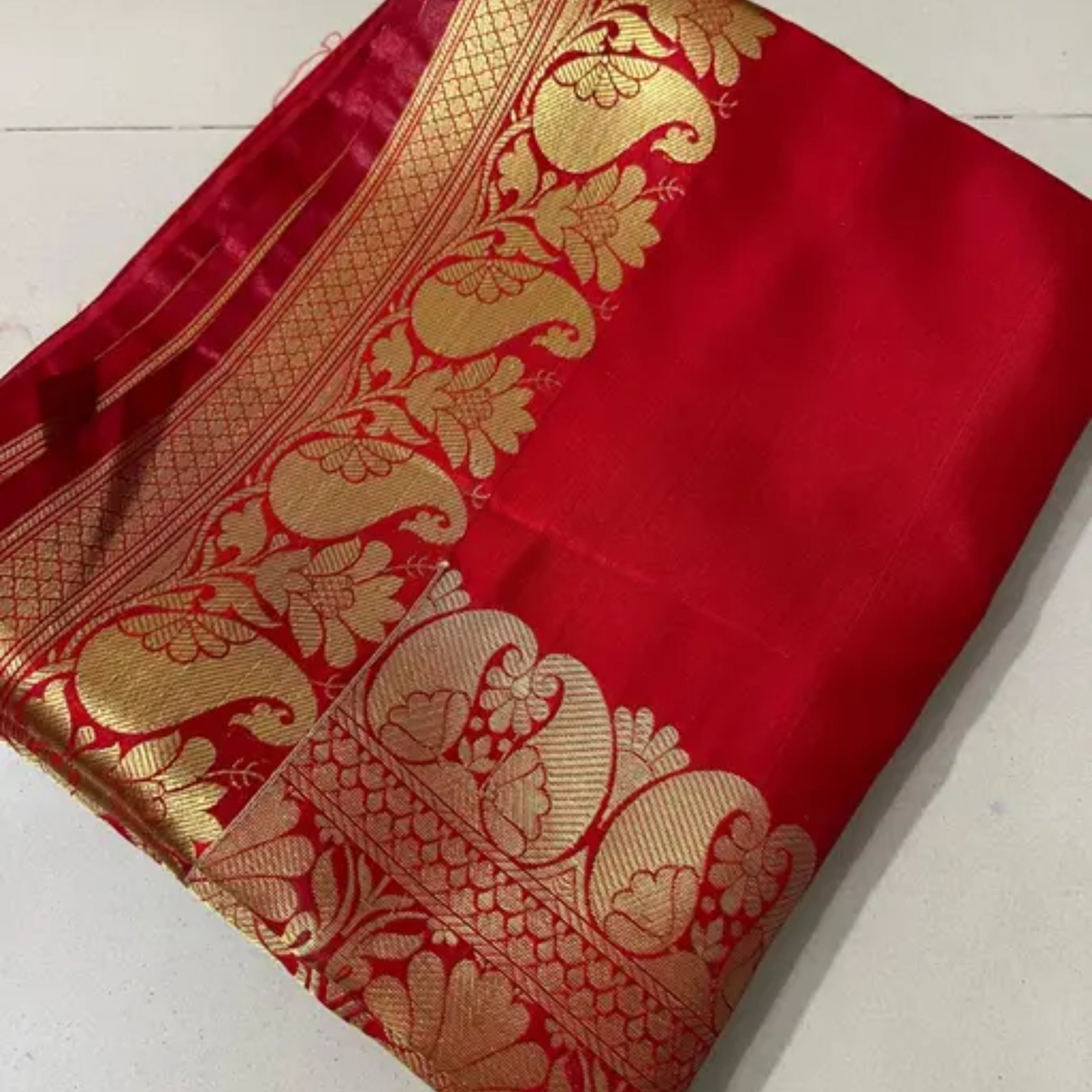 red sarees red sarees